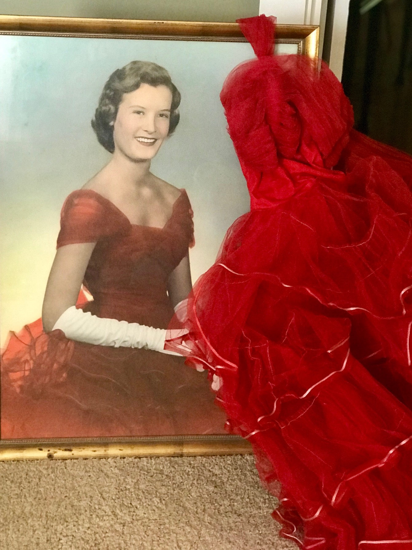 The Red Dress Story - Nanahood