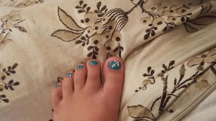 These are the granddaughter's toes!