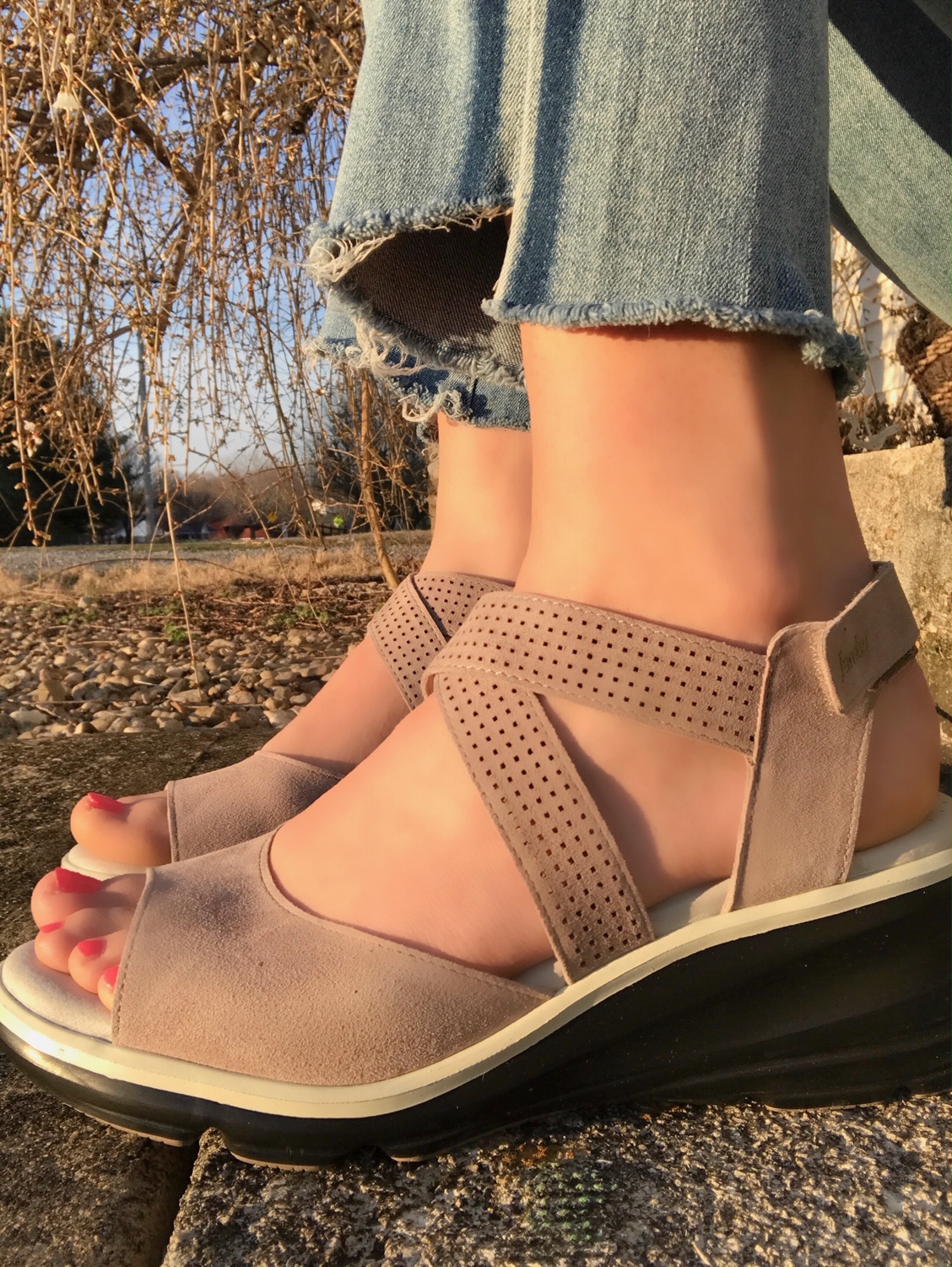 Jambu – Comfortable Sandals for Women