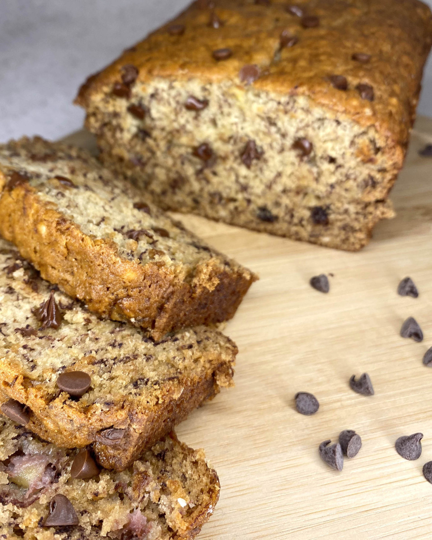 chocolate chip banana bread loaf and slices