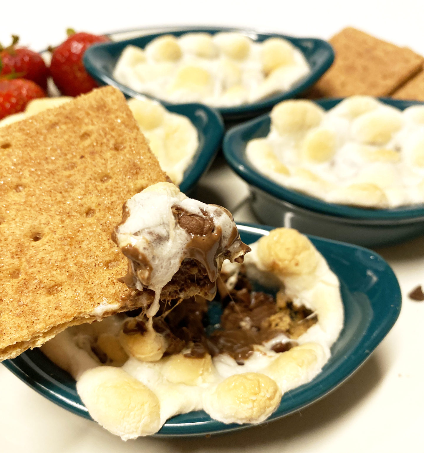 s'mores dessert dip in small dipping cups
