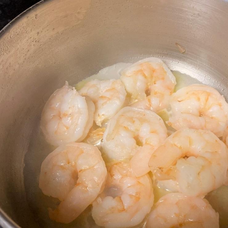 shrimp in pot